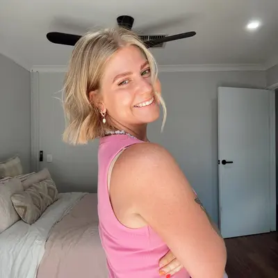 Aimee Leigh, pet sitter