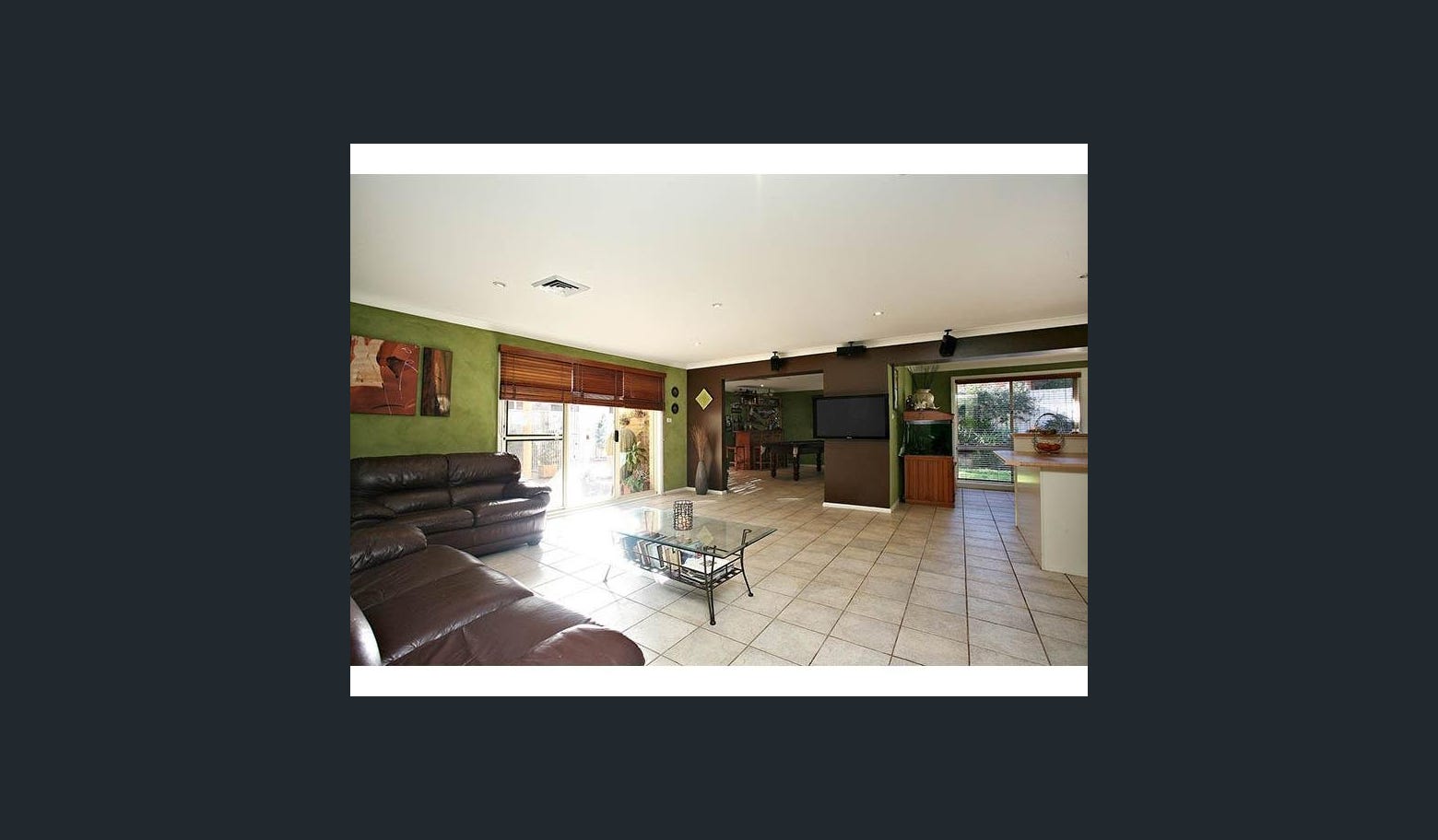Spacious Voyager Point Family Home , Friendly Golden Retriever - Photo 4