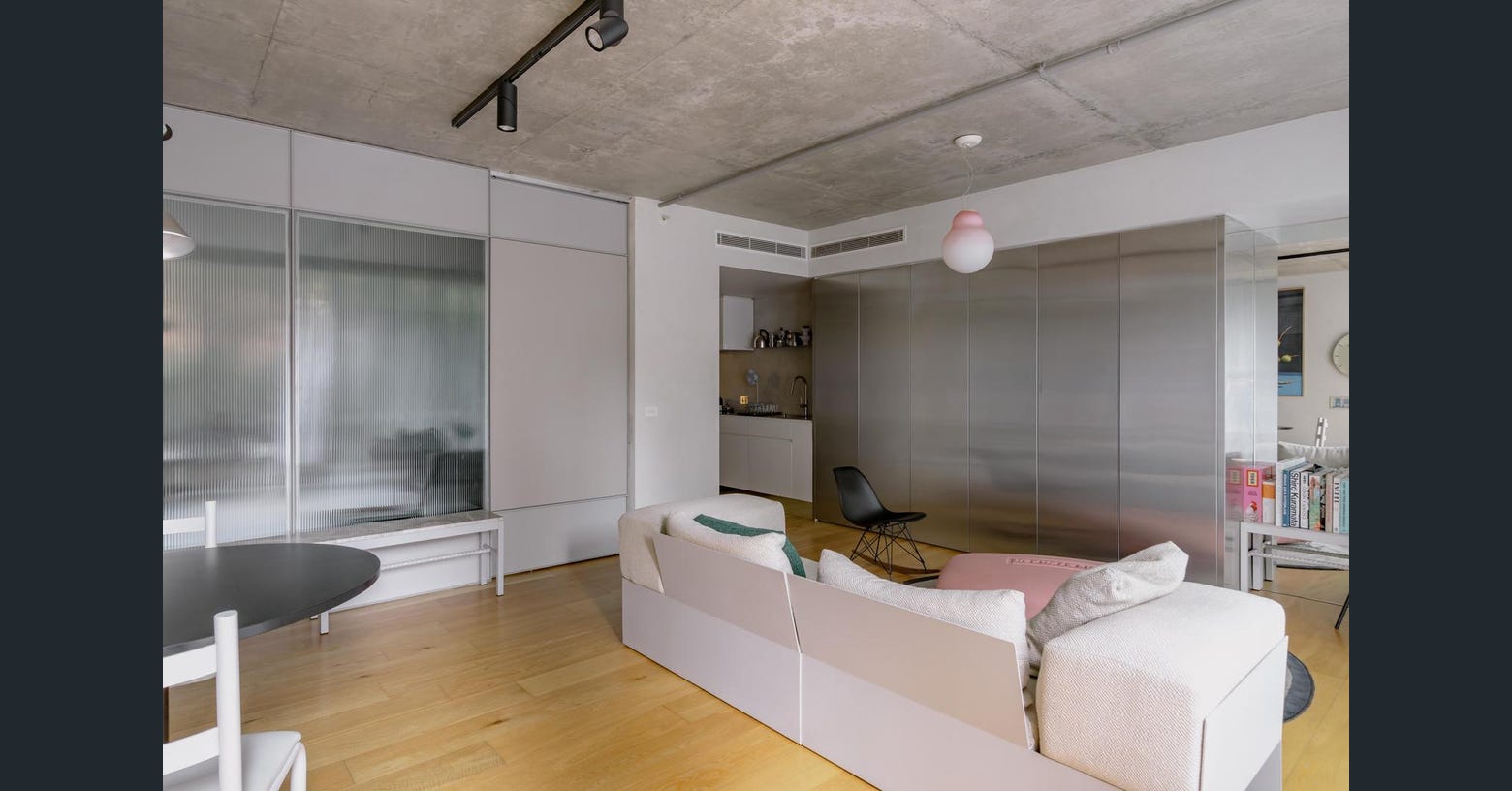 Designer Industrial Loft in Inner Fitzroy, House and Plant Care Only - Photo 2